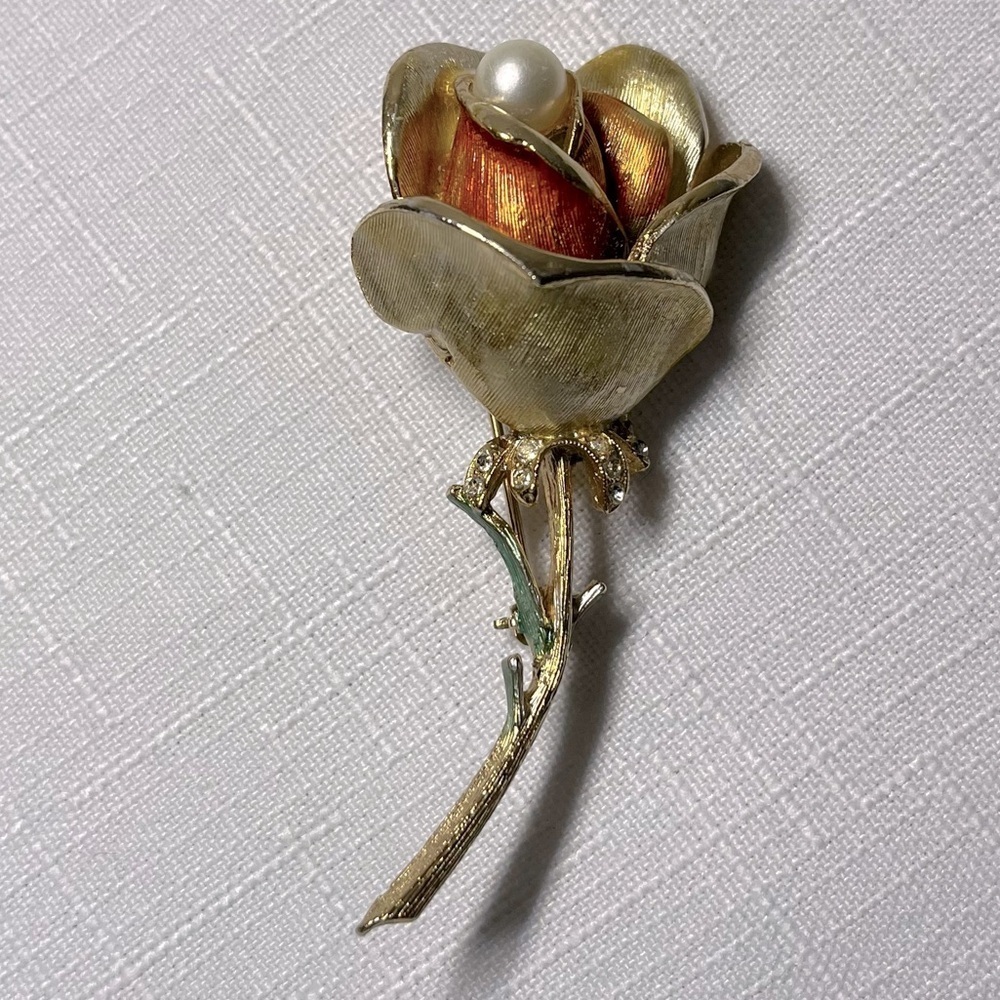 Vintage ART Gold Single Rose Brooch with Pearl & Enamel Accent. STAMPED